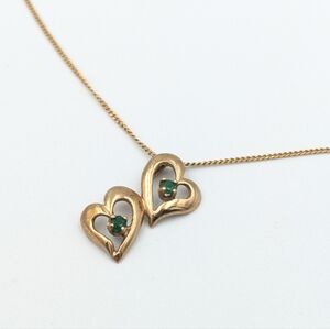 10K gold heart chain necklace vintage (1980s) with emeralds